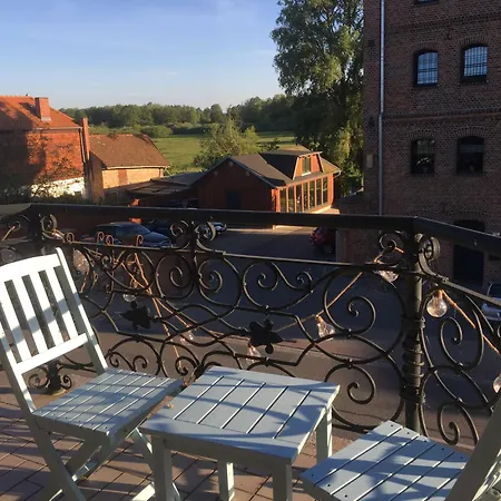 B&B Mühlenvilla am Bützower Hafen Exterior foto